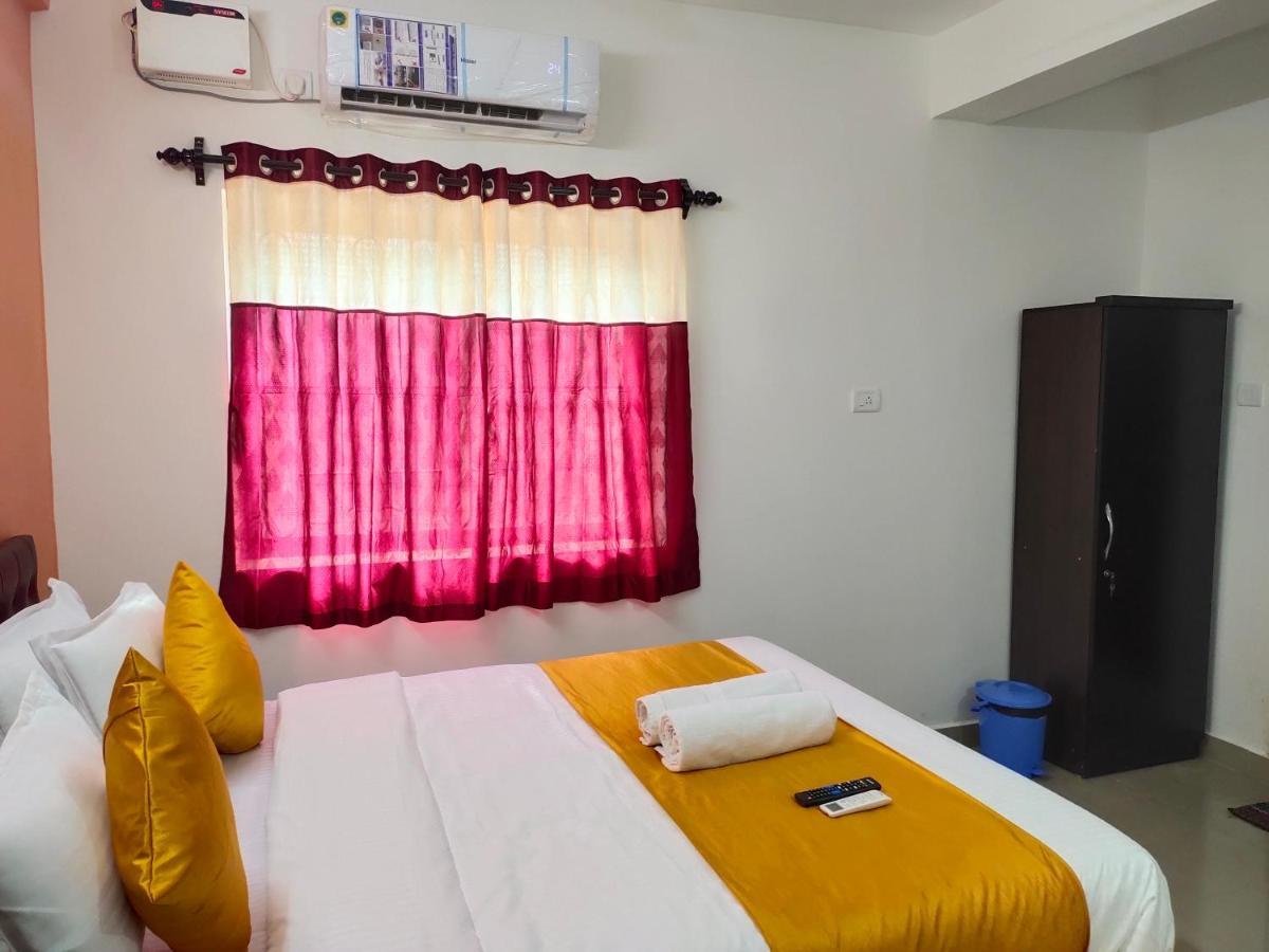 Om Baga Residency Hotel Exterior photo